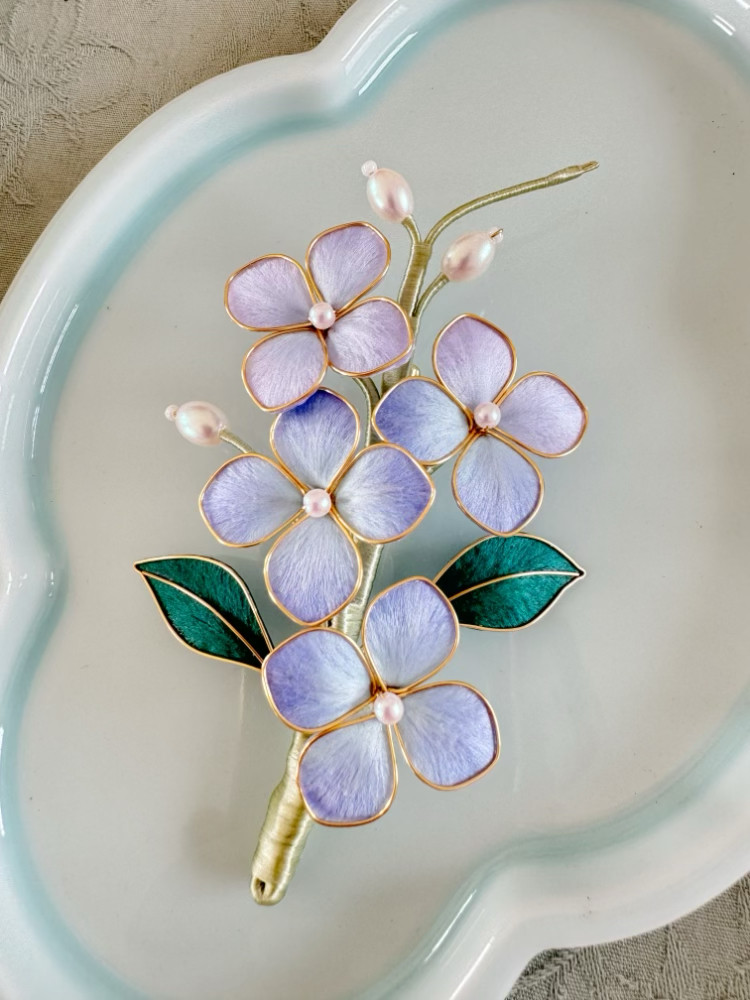扬州绒绒花老字号绒花蚕丝手工制作紫阳花绣球胸针