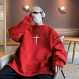 酒红色