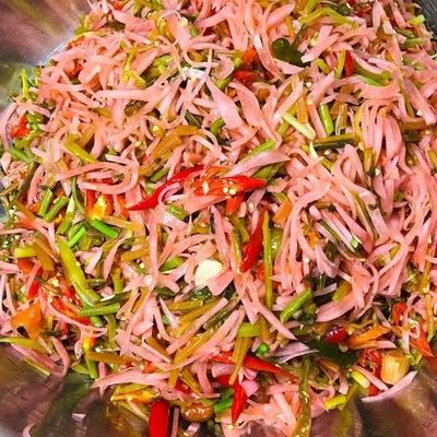 混装泡菜丝土坛发酵酸菜下饭菜