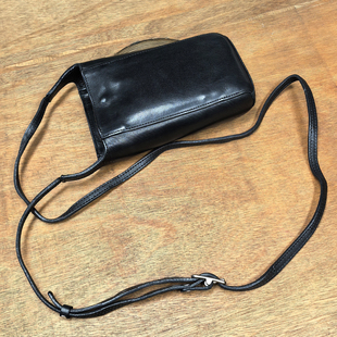 图巴客原创手工真皮斜挎包植鞣牛皮手机包小众设计黑色休闲单肩包