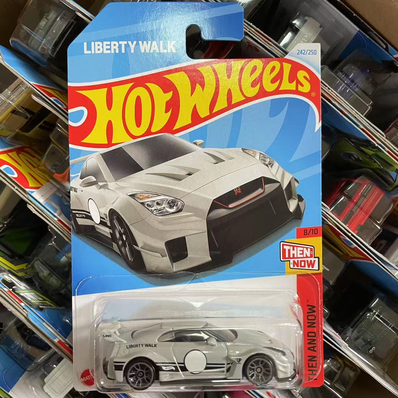 Hotwheels风火轮尼桑GT-R玩具车