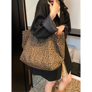 专柜品牌韩系小众豹纹帆布包新款休闲慵懒风单肩包大容量通勤托特