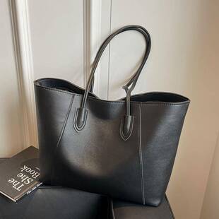 专柜品牌今年流行大容量托特包女2026新款休闲简约腋下包潮百搭通