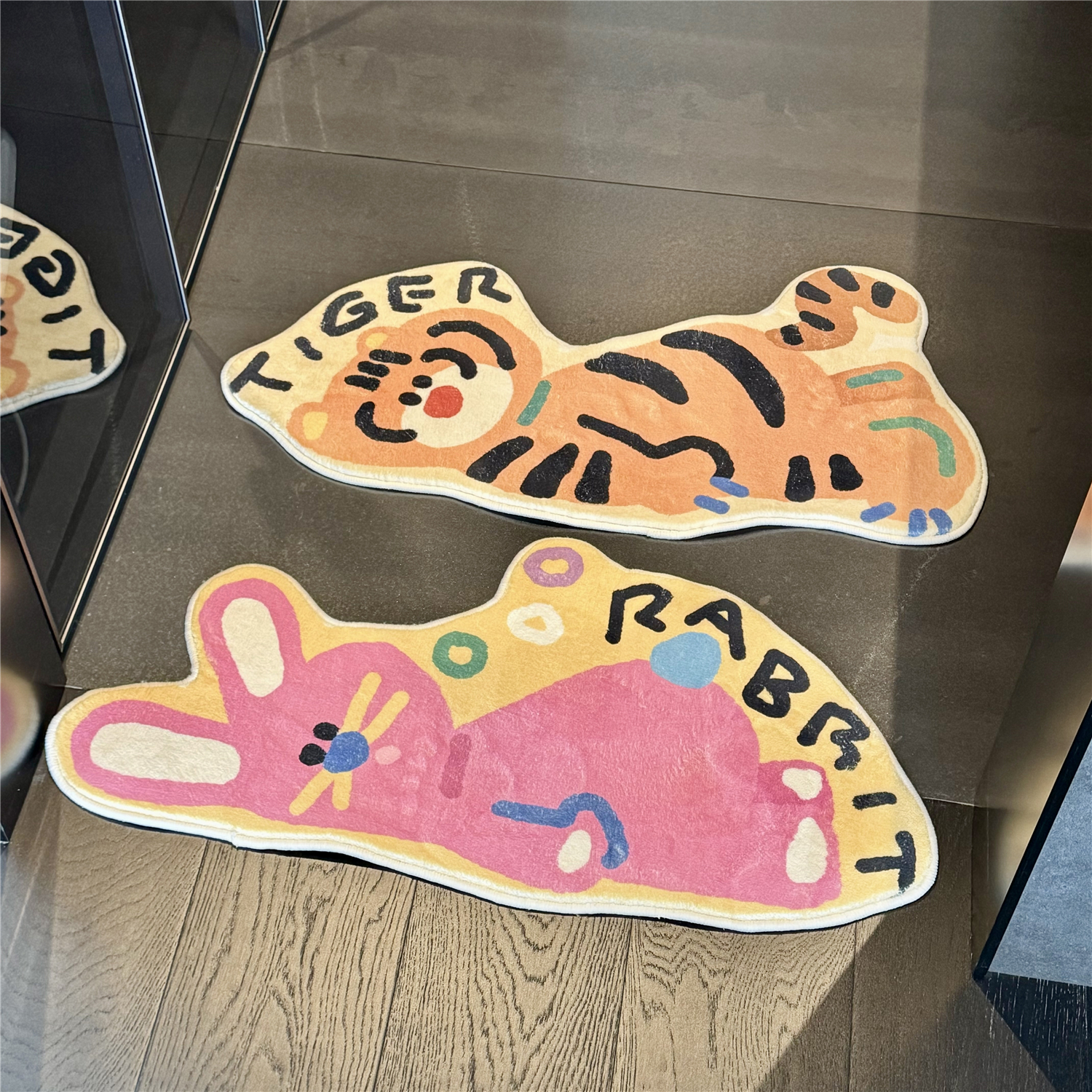 原创设计仿羊绒异形地毯可爱卡通动物客厅卧室床边毯浴室吸水脚垫