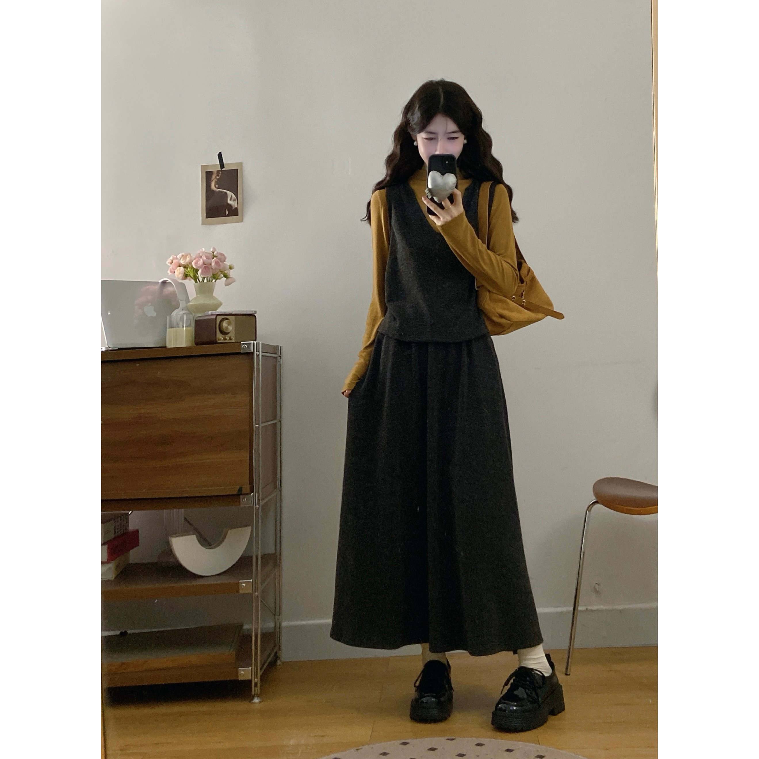 微胖2025秋冬新款胖mm大码女半高领打底衫叠穿背心半身裙三件套