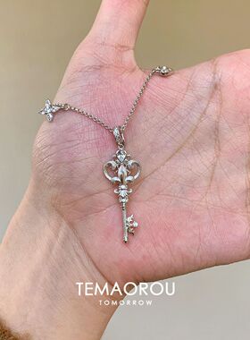 洗澡不掉色!share鸢尾花钥匙吊坠项链复古小众设计毛衣链配饰