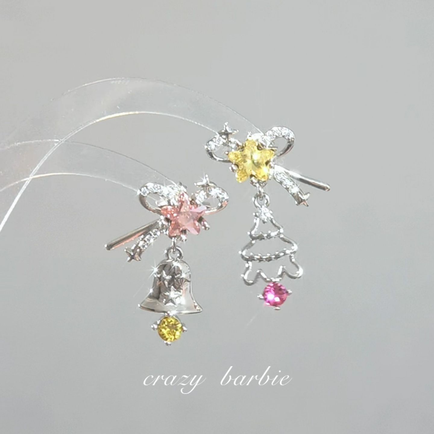 超闪不对称圣诞树铃铛耳夹女独特气质高级无痛耳夹秋冬圣诞氛围感