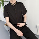 黑色
