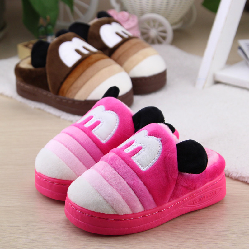 Pantoufles enfants en suède pour hiver - semelle caoutchouc - Ref 1005581 Image 4