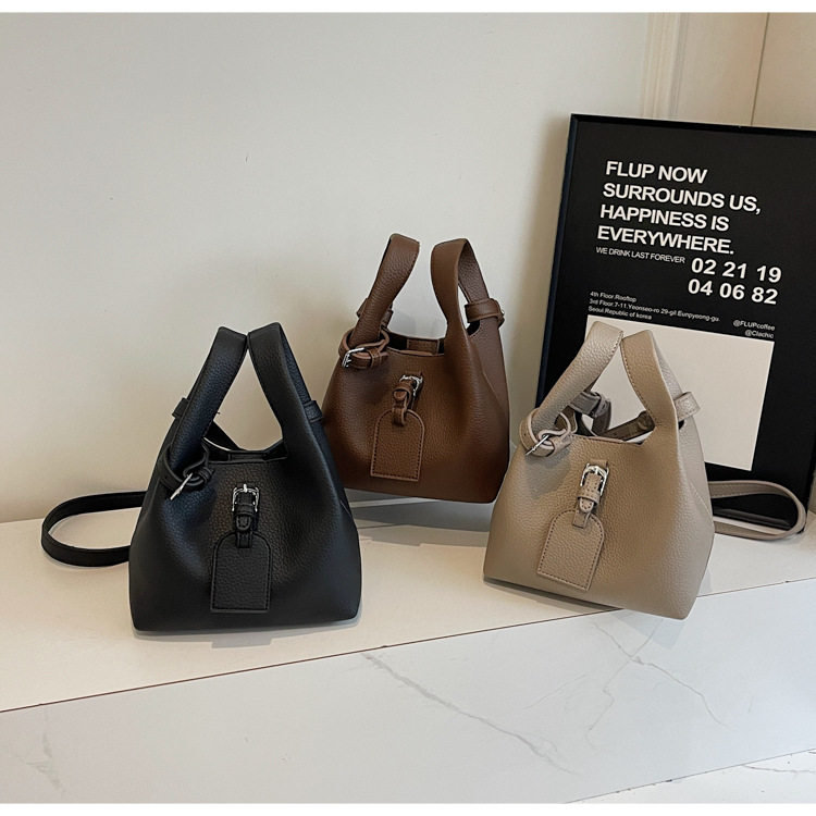 超火水桶包包女2026新款秋冬质感大容量手提单肩斜挎包大气通勤包,箱包皮具/热销女包/男包,水桶包,淘宝优惠券,粉丝福利购,淘宝优惠卷