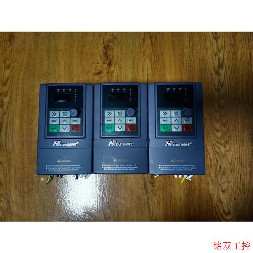议价直拍不发:易驱变频器MINI-S-2S0007M,功率0.75,220