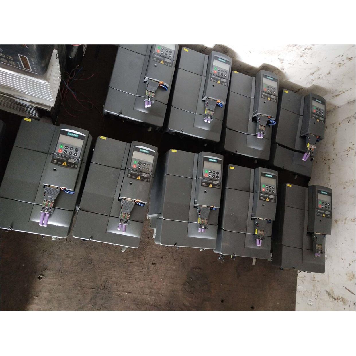 议价直拍不发：420系列变频器6SE6420-2AD27-5CA1 7.5KW 380V 测