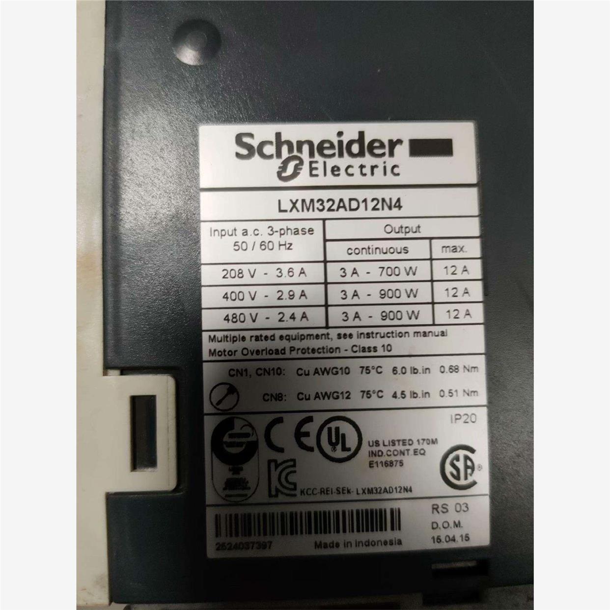 议价直拍不发：施耐德驱动器 LXM32AD12N4实物拍摄，成色如图，现