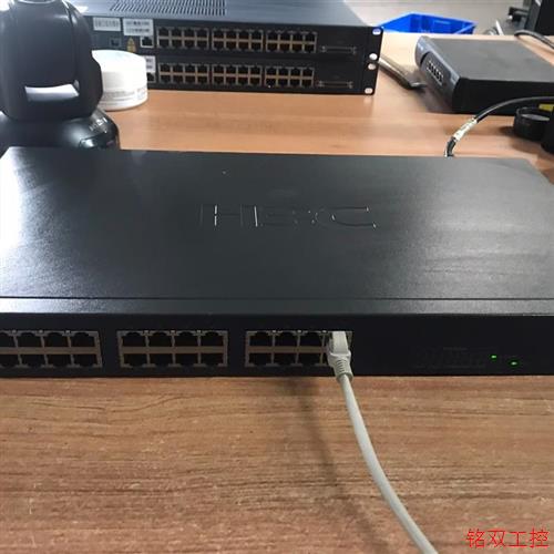 议价直拍不发:(请询价)H3C交换机,S1024R,功能正常,成色如图,一