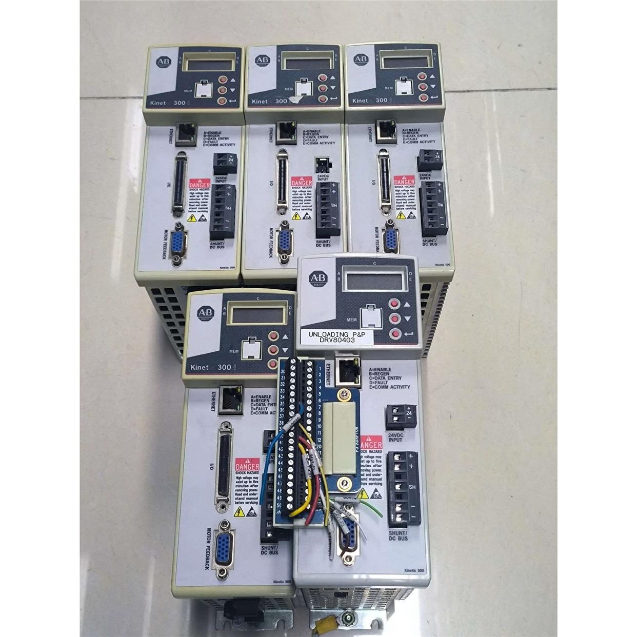 议价直拍不发：议价AB驱动器 2097-V32PR2有1台,2097-V33P