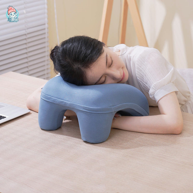 小墨鱼办公室午睡枕学生趴睡枕教室桌上睡觉神器午休枕头趴趴枕