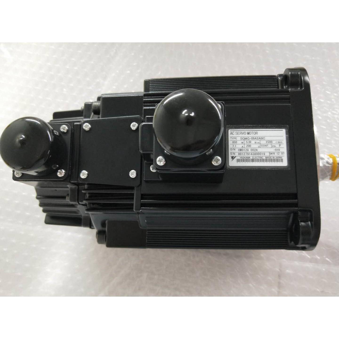 安川伺服电机SGMG-09ASR/09A2ABC/09A2AB/09A2A/05A2AB欢迎询价