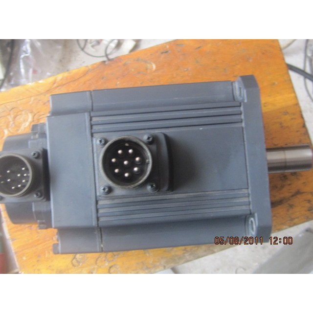 三菱伺服电机HC-SF102B