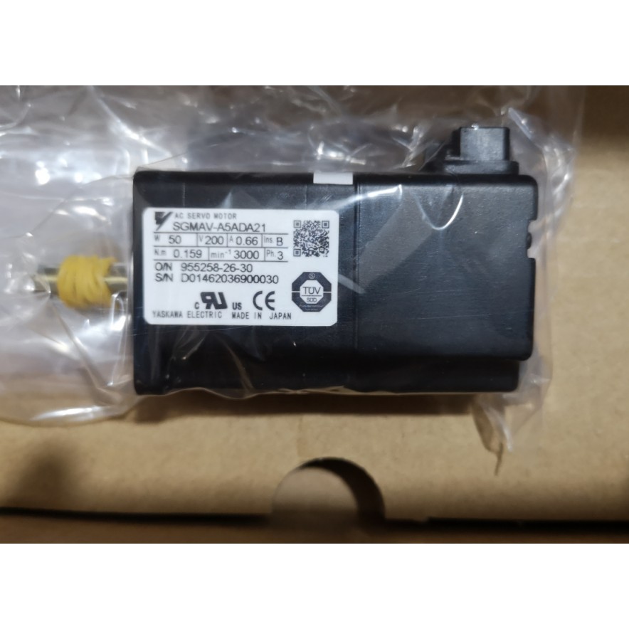 SGMPS-01ACA21原装安川100W伺服电机全新质保一年现货包邮议价
