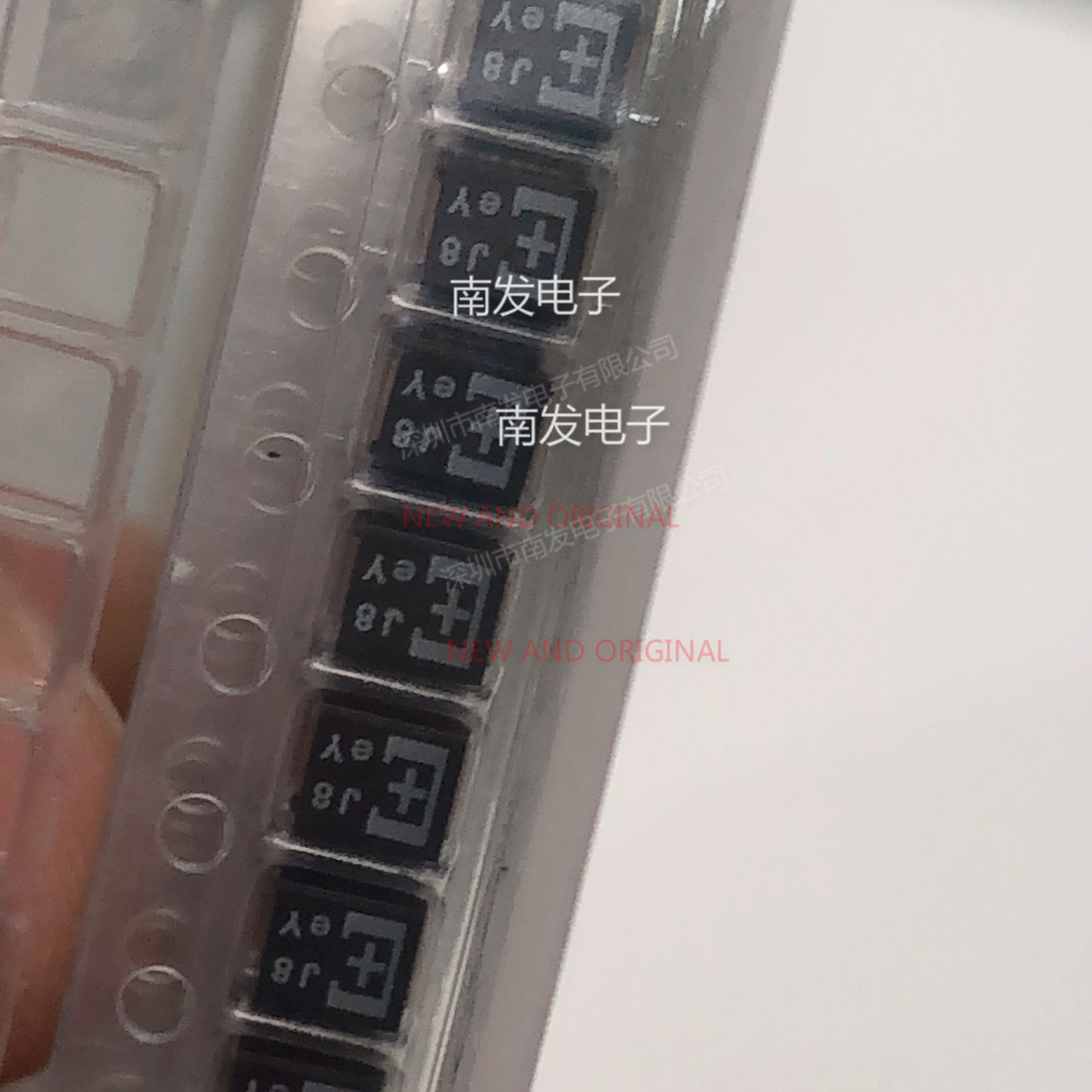 2R5TPE220MAFB 松下钽电容 2.5V 220UF B2 POSCAP 高分子钽电容