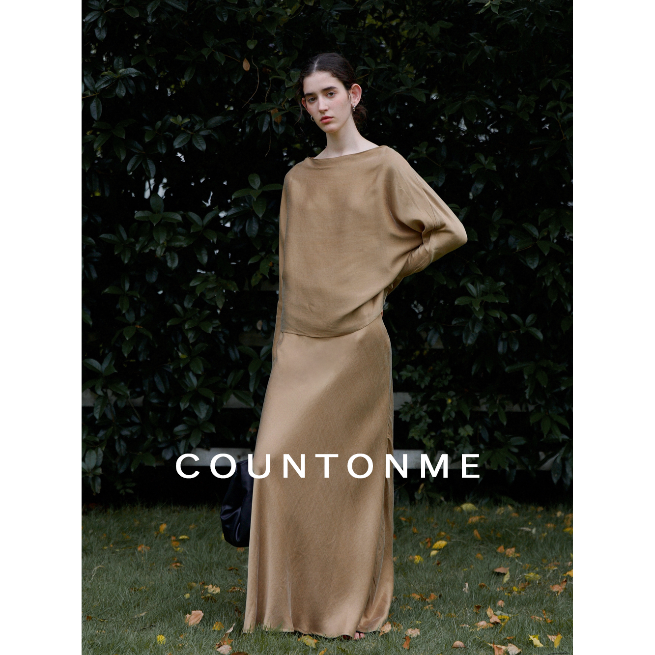 COUNTONME 极简天丝一字肩上衣半身裙套装
