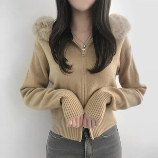 实拍 2025秋冬新品 时尚大毛领连帽针织衫拉链毛衣