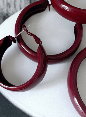 RTZHANG 早秋新款安可拉红色圆圈耳圈耳环女气质百搭简约时尚耳饰