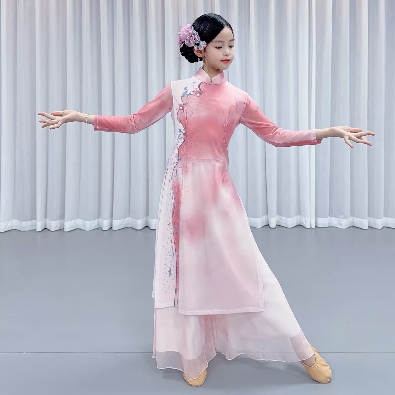儿童古典舞渐变粉演出服中国舞