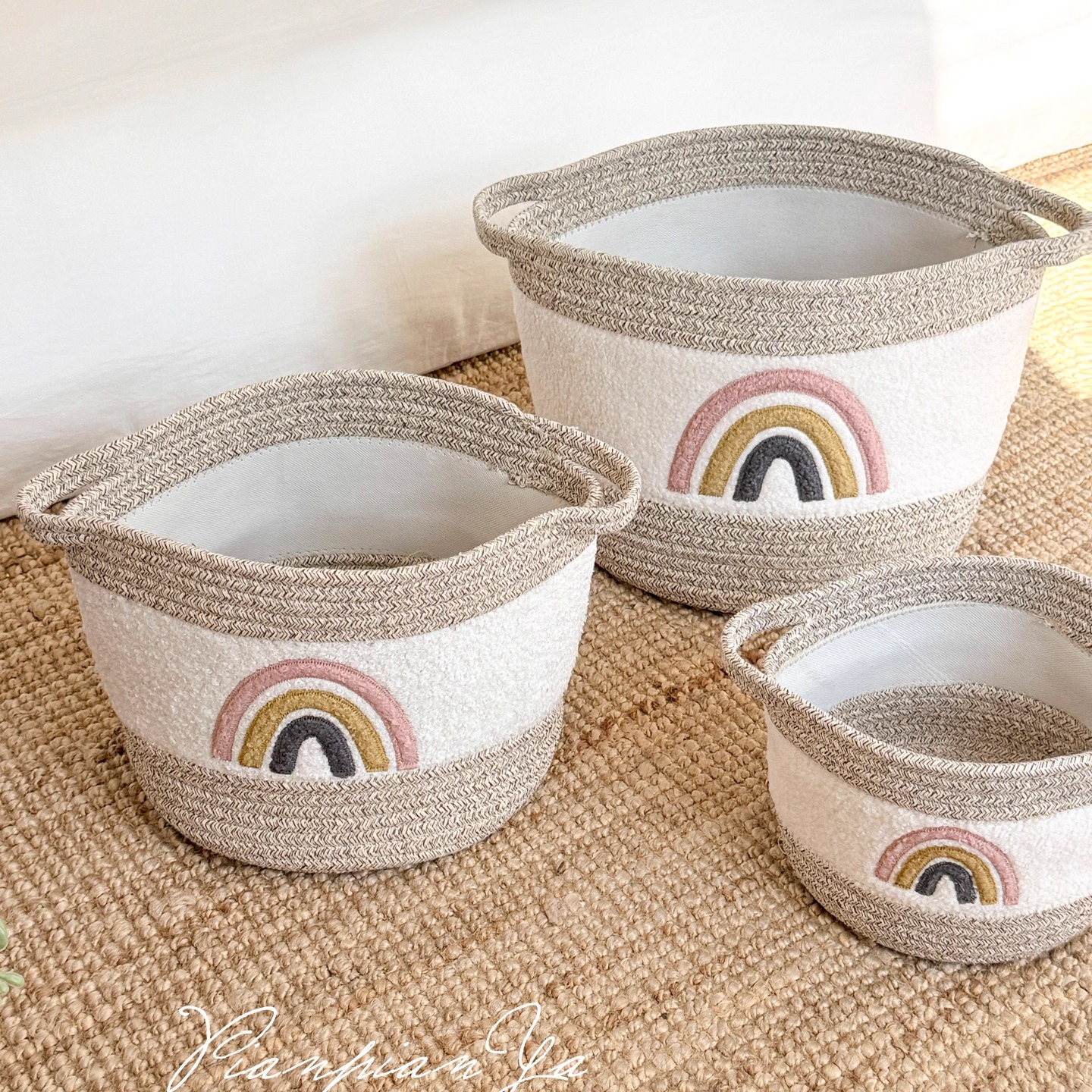 北欧ins彩虹棉绳编织篮家用桌面化妆品杂物整理收纳篮玩具零食筐