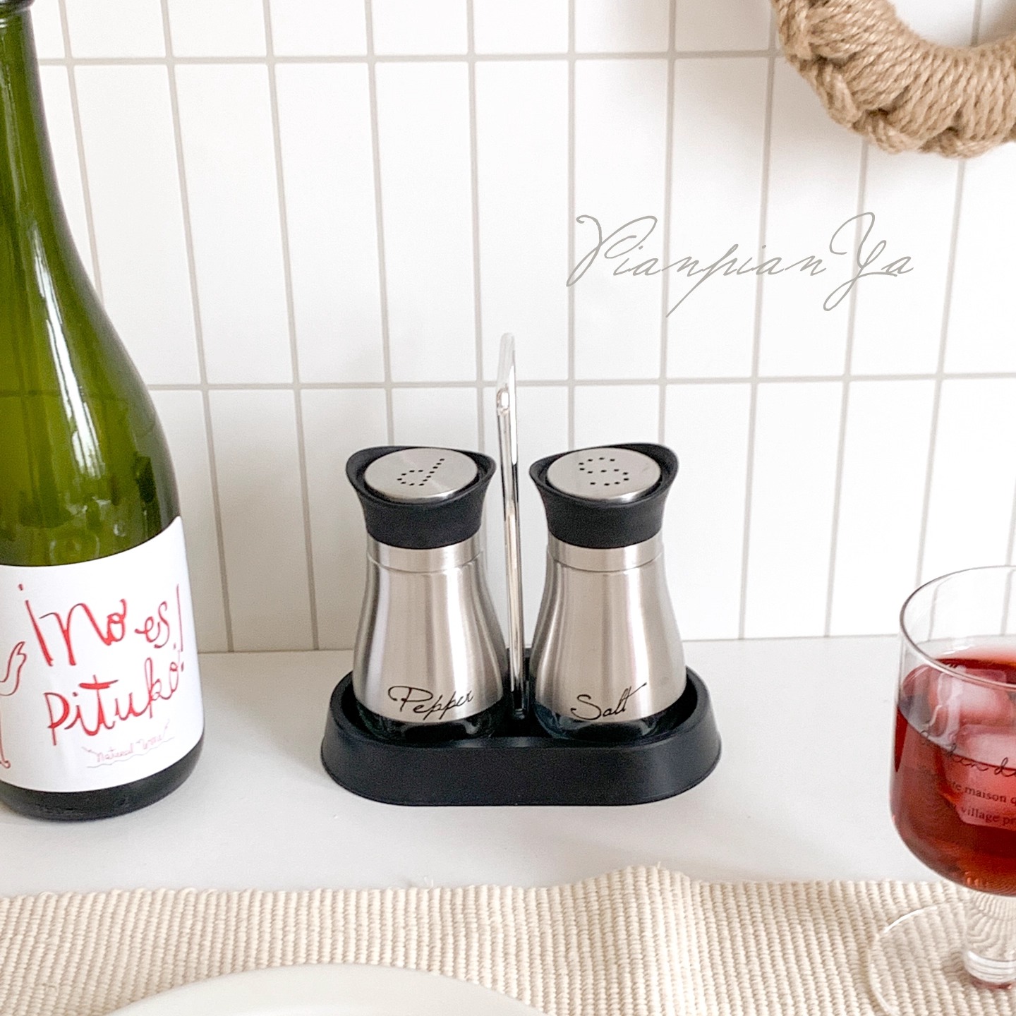 高颜值不锈钢调料家用厨房孜然调味罐防潮盐罐佐料瓶烧烤撒料瓶