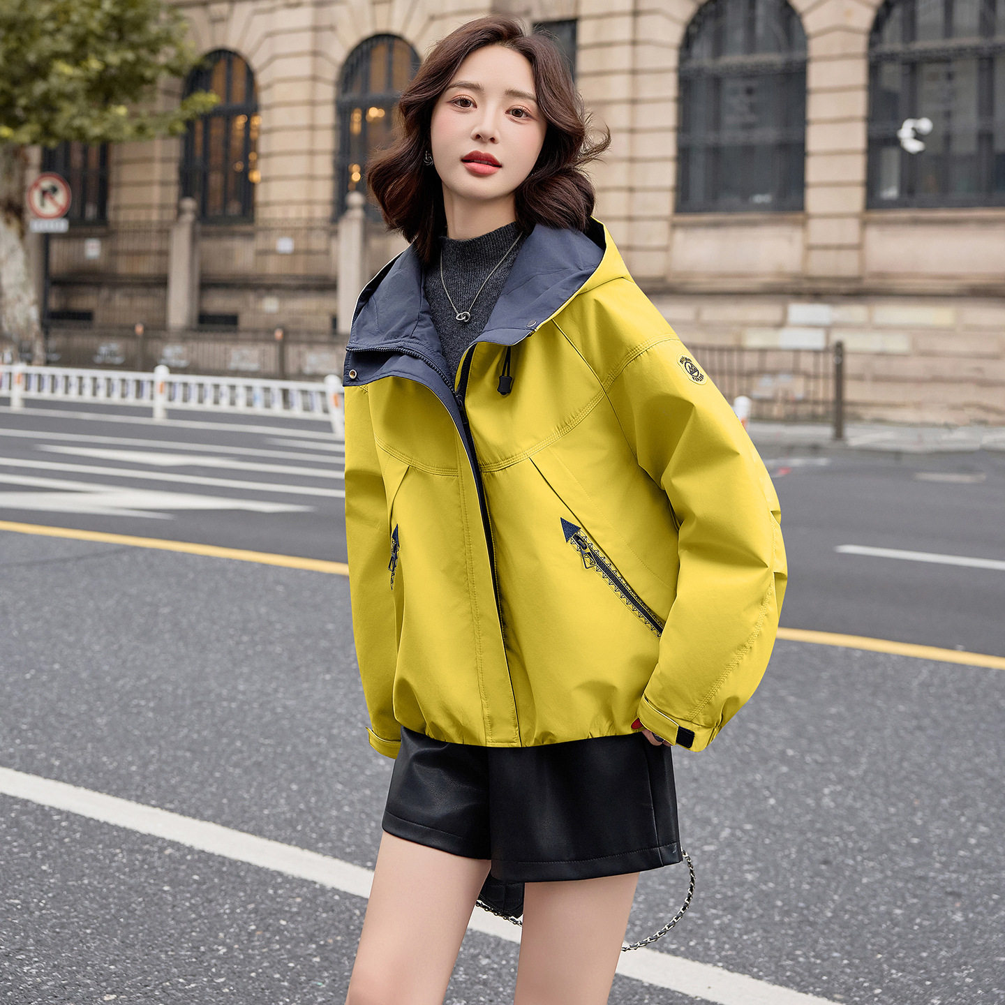 工装外套2025秋冬新款时尚洋气小个子连帽加绒休闲外套 ＷＷ2555