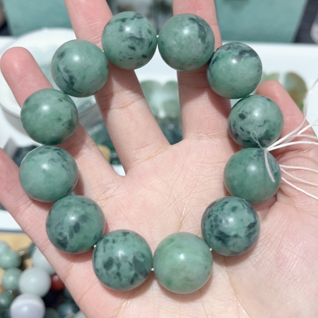 天然a货翡翠特色满绿飘花老料手串卡18