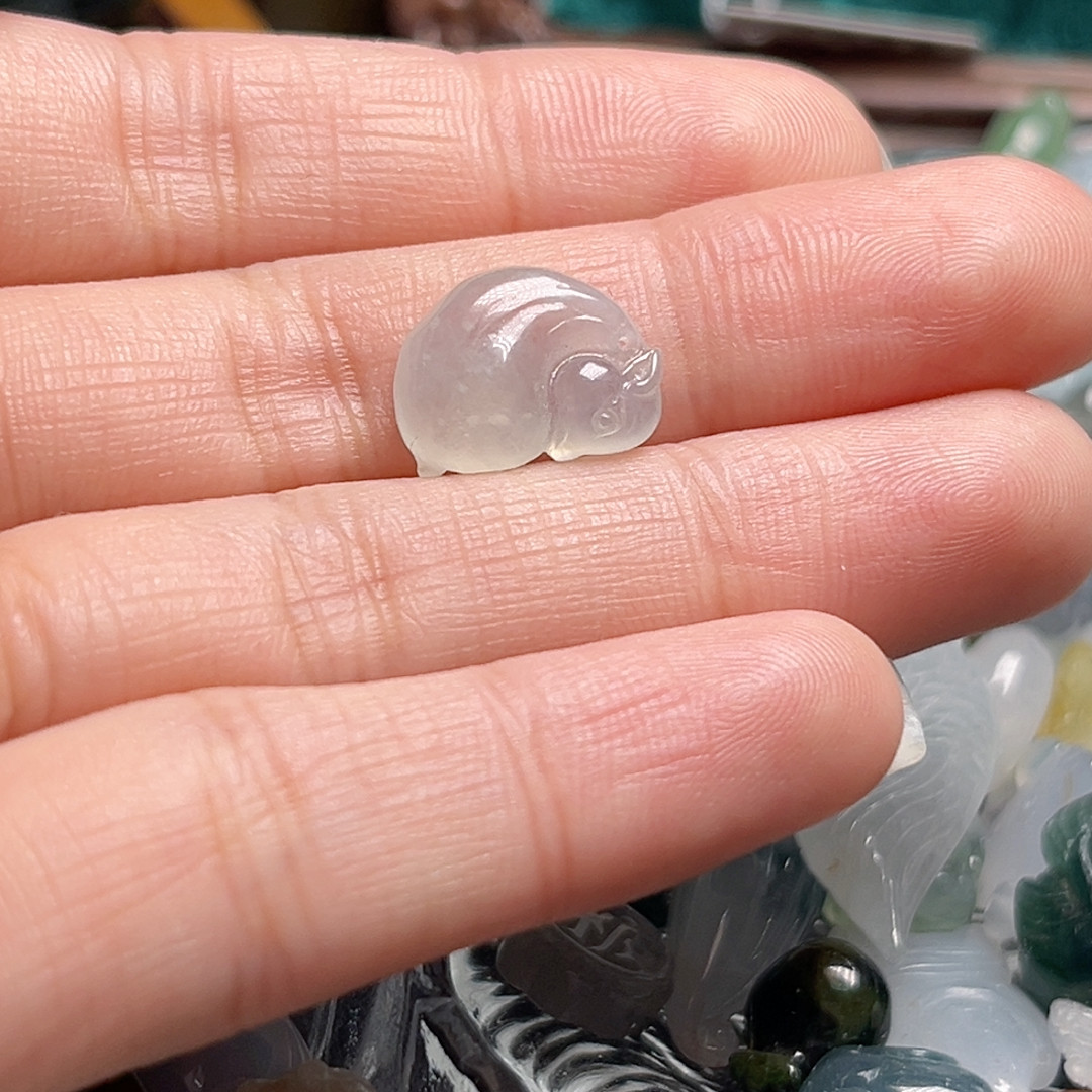 d48翡翠白冰雪花棉九尾狐吊坠13-10-4