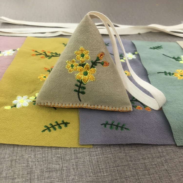 棉姿端午节刺绣手工三角形香包艾