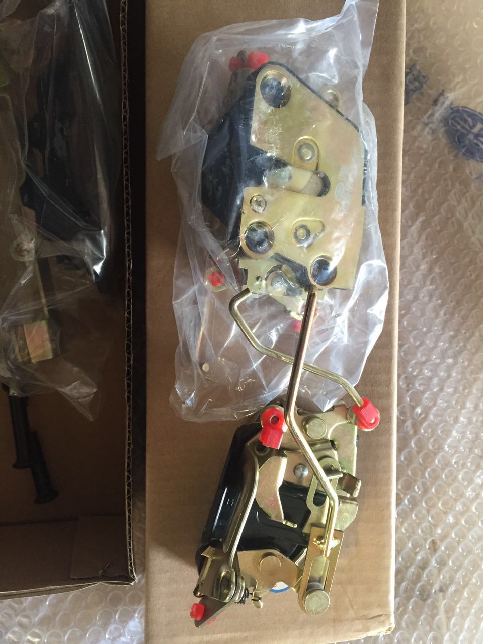 青岛解放天V龙V锁体悍V途V手动车门锁原厂