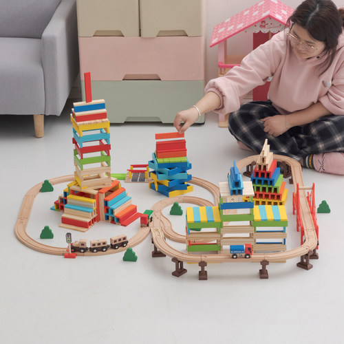 勒酷火车2~8岁积木轨道结合