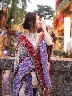 拉萨西藏旅游衣服女装大西北青海红色斗篷外套适合去西安旅行穿搭