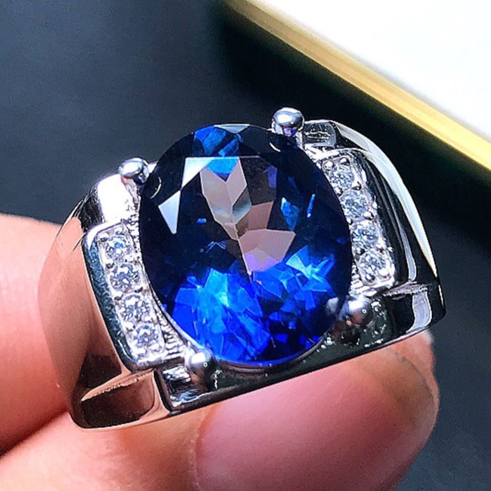 天然蓝宝石戒指皇家蓝高净度满火彩高档宝石5A级18k白金精工镶嵌