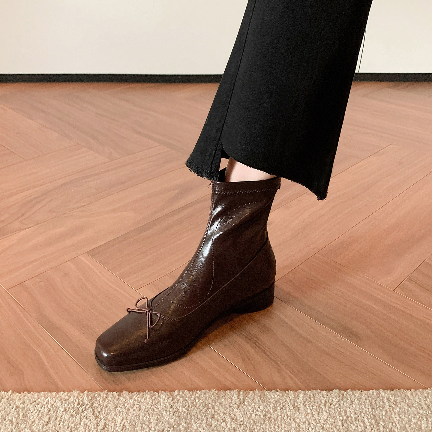 复古羊皮蝴蝶结粗跟短靴女单靴方头弹力瘦瘦靴马丁靴通勤小裸靴,女鞋,时装靴,淘宝优惠券,粉丝福利购,淘宝优惠卷