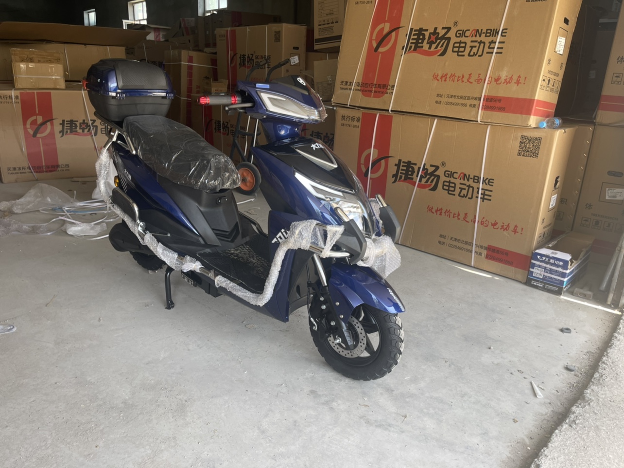 大力神高速电动摩托车72v电瓶车大功率踏板大型爬坡王外卖跑车