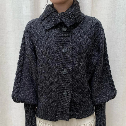 【现货】黑色高领斗篷毛衣女秋冬开衫复古加厚短款杂点粗支毛衫