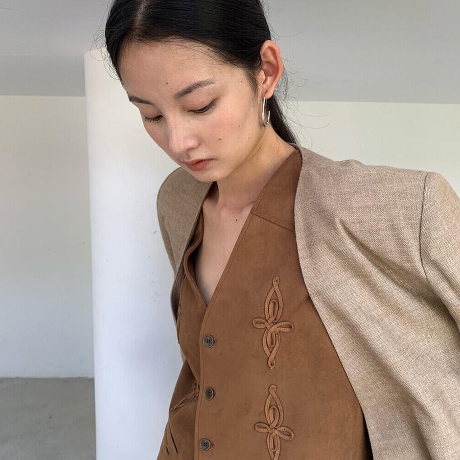 【现货】古朴重工*很有腔调的拿捏了这件麂皮绒马甲春秋新款