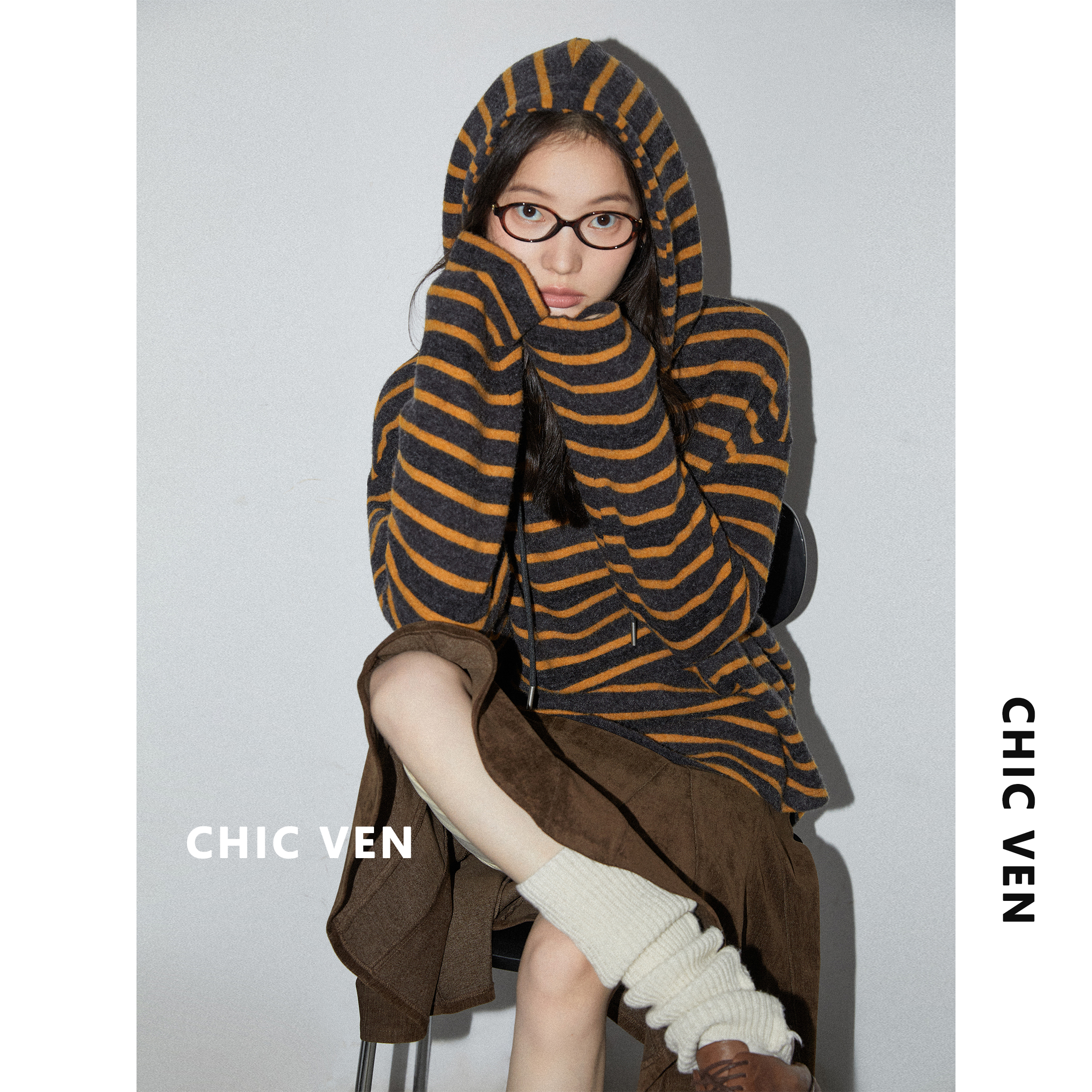 宽松连帽抽绳撞色条纹长袖卫衣