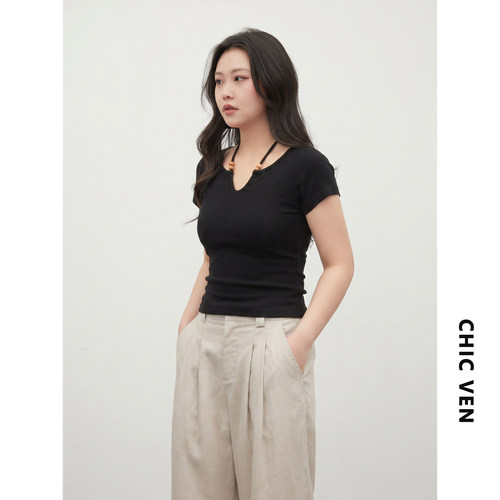 小V领露锁骨串珠挂脖辣妹T恤女