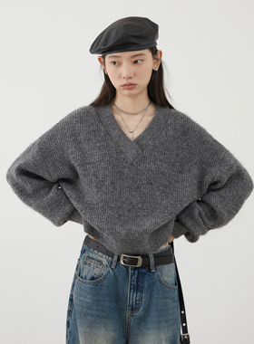 CV大码女装 2025秋季新款宽松V领羊毛短款针织衫红色套头长袖毛衣