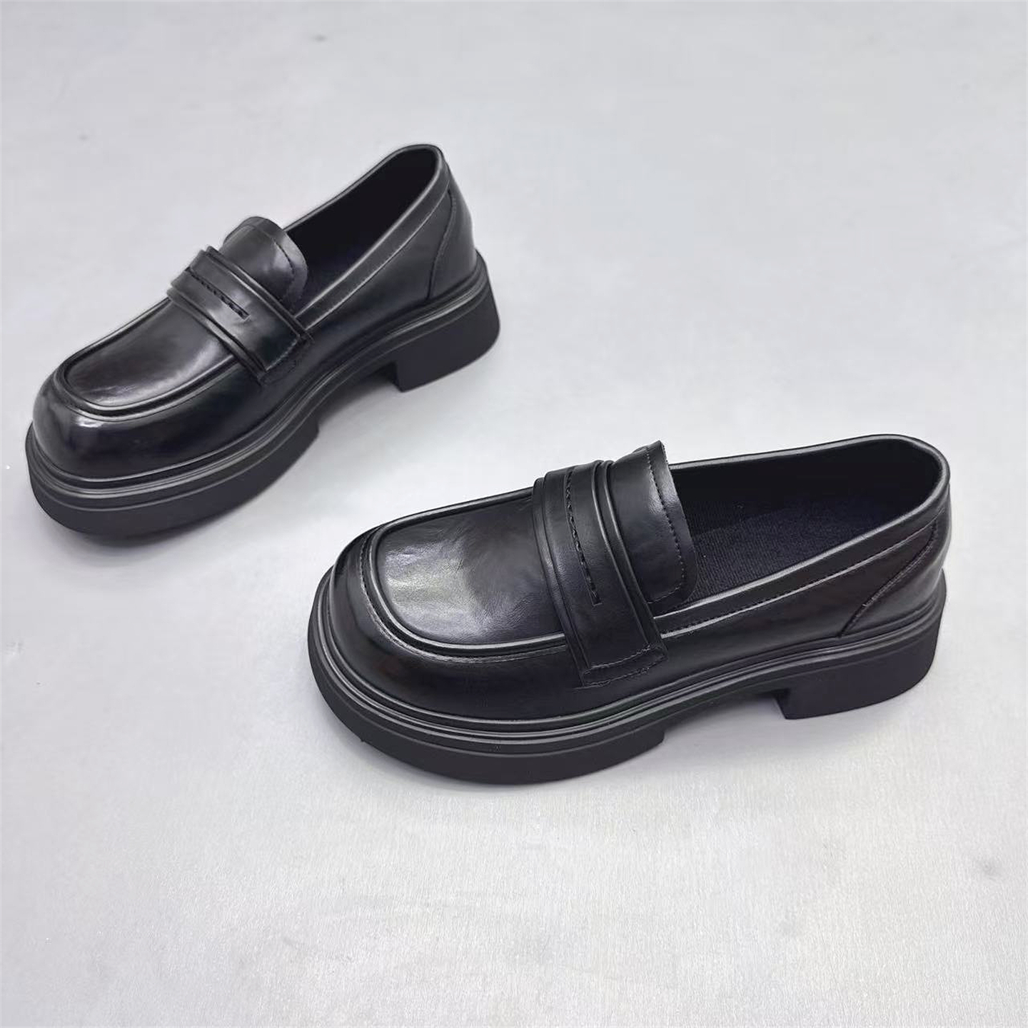 真皮女鞋粗跟英伦风小皮鞋2025秋冬新款圆头一脚蹬乐福鞋加棉单鞋