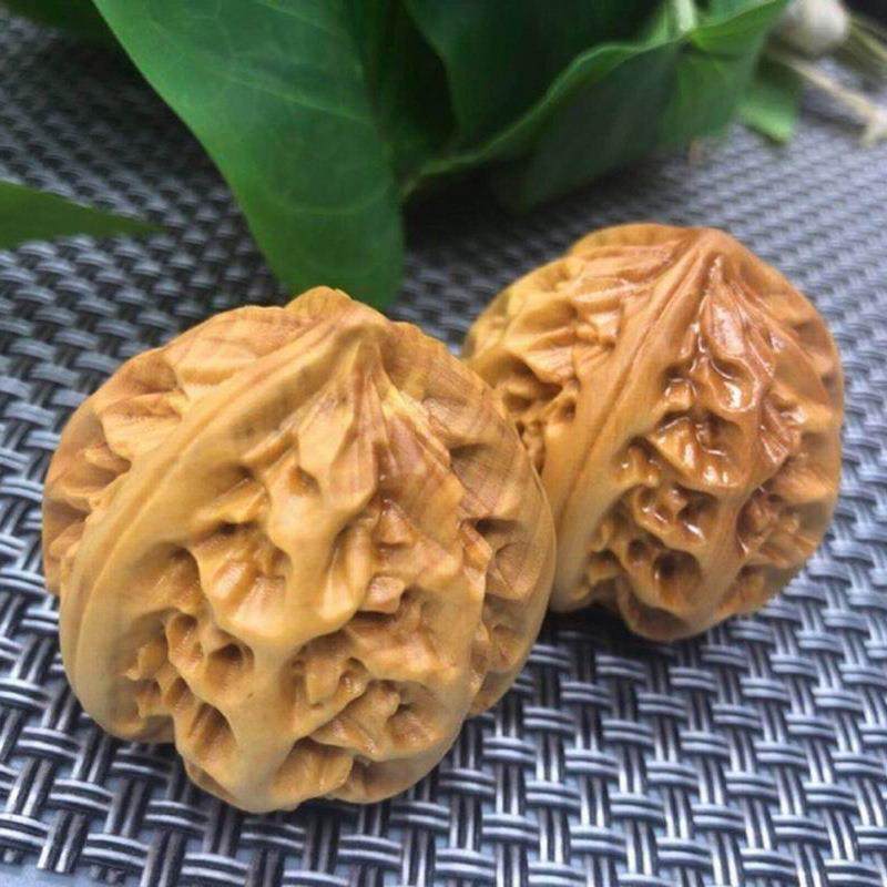 黄杨木雕文玩核桃手把件盘玩摆件手把实木雕刻工艺品