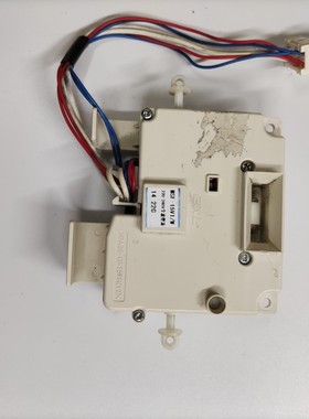 松下滚筒洗衣机XQG70-V75GS V77305 V7132 门锁门开关MSF-15V1/W