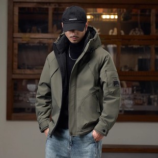 大码工装冲锋衣羽绒服男款冬季加厚新款男士短款宽松连帽保暖袄子