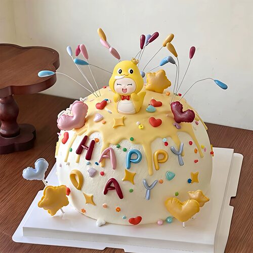 可爱皇冠蛇宝宝周岁礼烘焙蛋糕